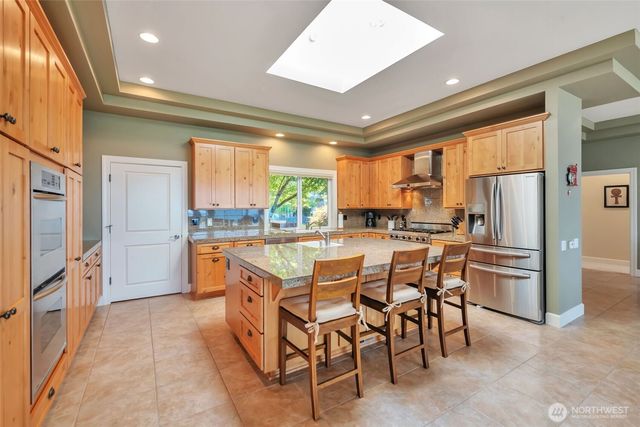 302 Noblecliff Place, Langley, WA 98260