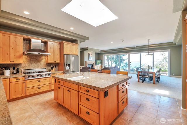 302 Noblecliff Place, Langley, WA 98260