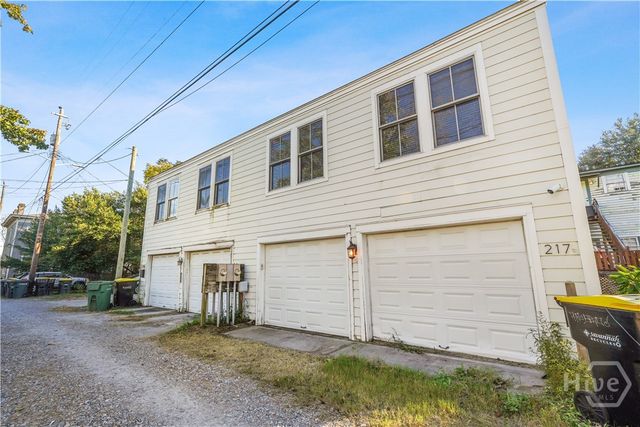 216 W Henry Street, Savannah, GA 31401