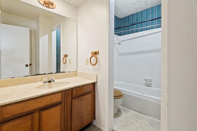 6649 Westwick Drive, Houston, TX 77072