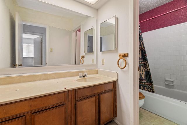 6649 Westwick Drive, Houston, TX 77072