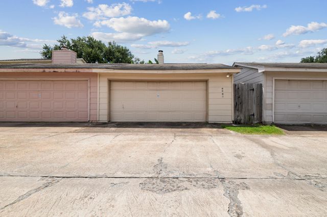6649 Westwick Drive, Houston, TX 77072