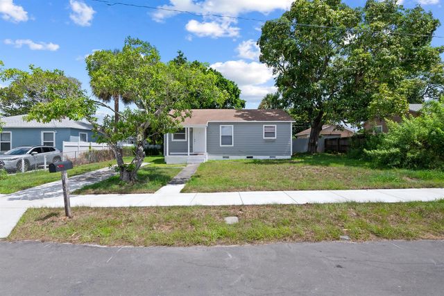 947 43RD Street, West Palm Beach, FL 33407