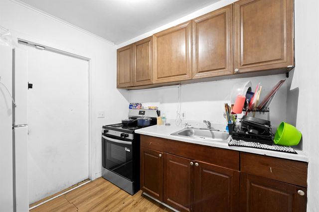 947 43RD Street, West Palm Beach, FL 33407