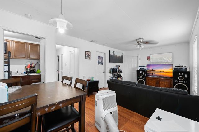 947 43RD Street, West Palm Beach, FL 33407