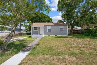 947 43RD Street, West Palm Beach, FL 33407