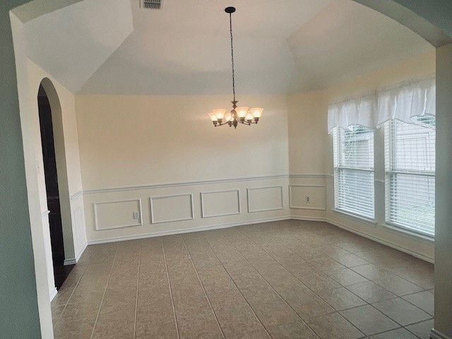 11016 Castle Oak Lane W, Fort Worth, TX 76108