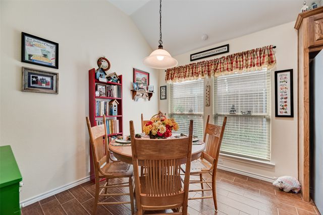 11016 Castle Oak Lane W, Fort Worth, TX 76108
