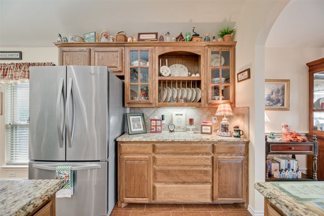 11016 Castle Oak Lane W, Fort Worth, TX 76108