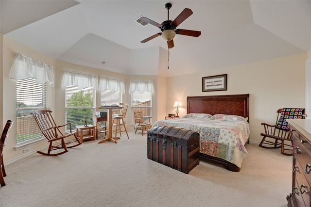 11016 Castle Oak Lane W, Fort Worth, TX 76108