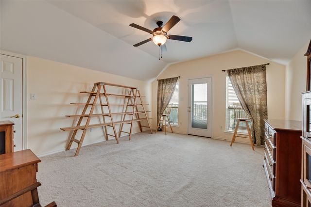 11016 Castle Oak Lane W, Fort Worth, TX 76108