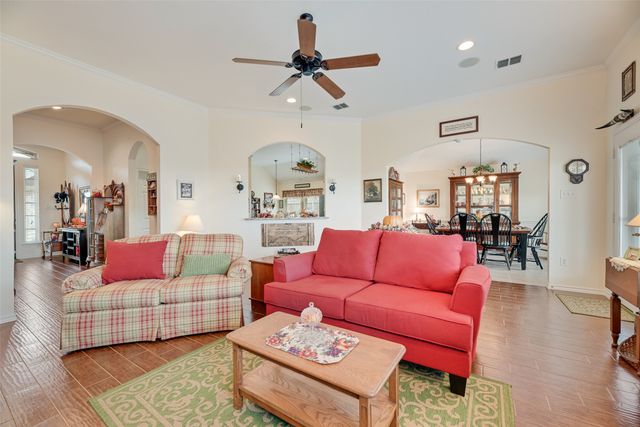 11016 Castle Oak Lane W, Fort Worth, TX 76108