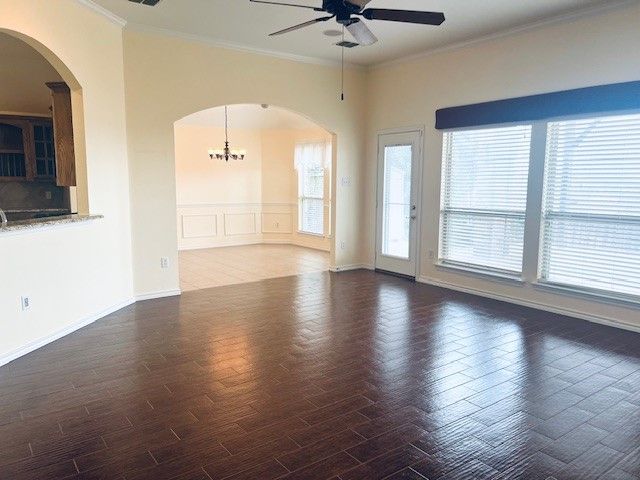 11016 Castle Oak Lane W, Fort Worth, TX 76108
