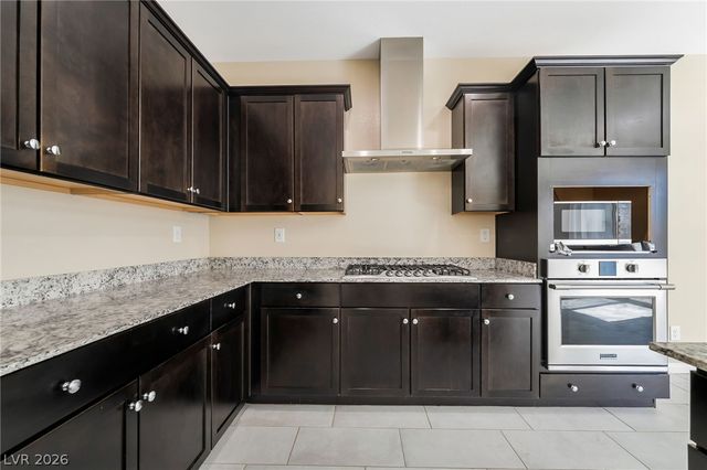 2915 Caxton Grove Drive, Henderson, NV 89052