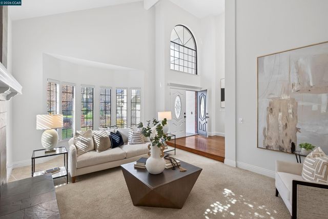 704 Blue Spruce Dr, Danville, CA 94506