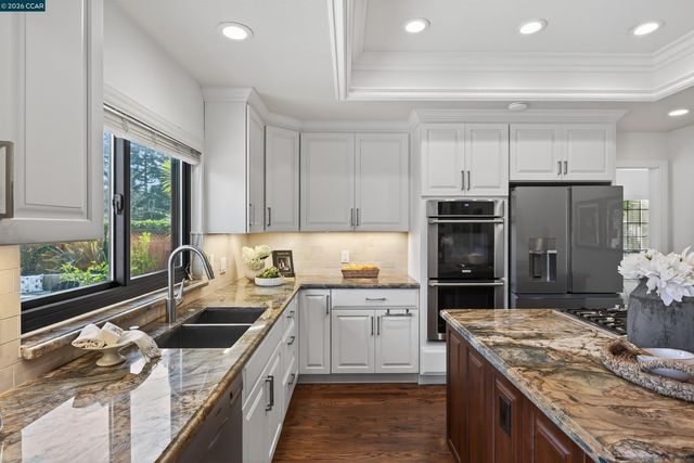 704 Blue Spruce Dr, Danville, CA 94506