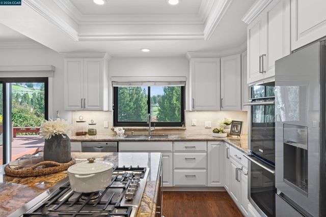 704 Blue Spruce Dr, Danville, CA 94506