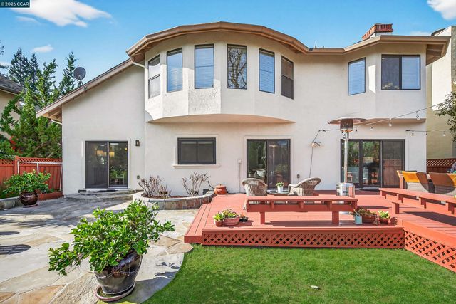 704 Blue Spruce Dr, Danville, CA 94506