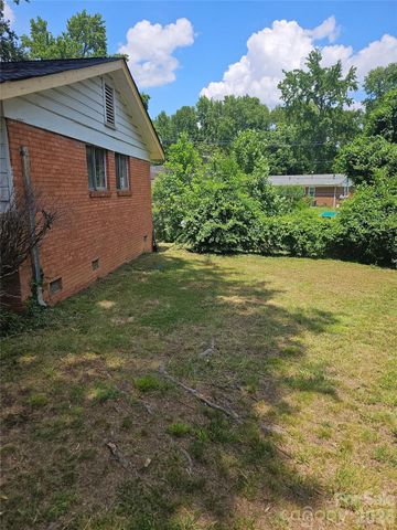 5415 Dennis Court, Charlotte, NC 28213