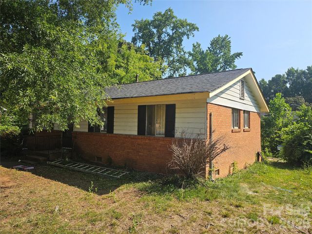 5415 Dennis Court, Charlotte, NC 28213