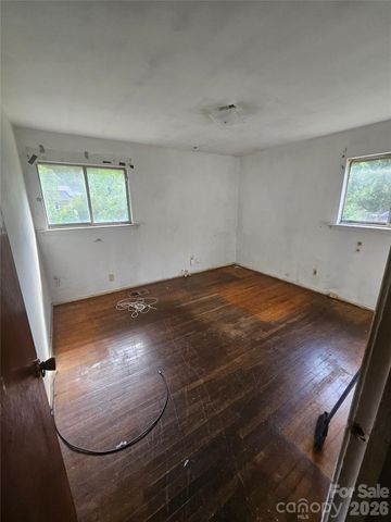 5415 Dennis Court, Charlotte, NC 28213