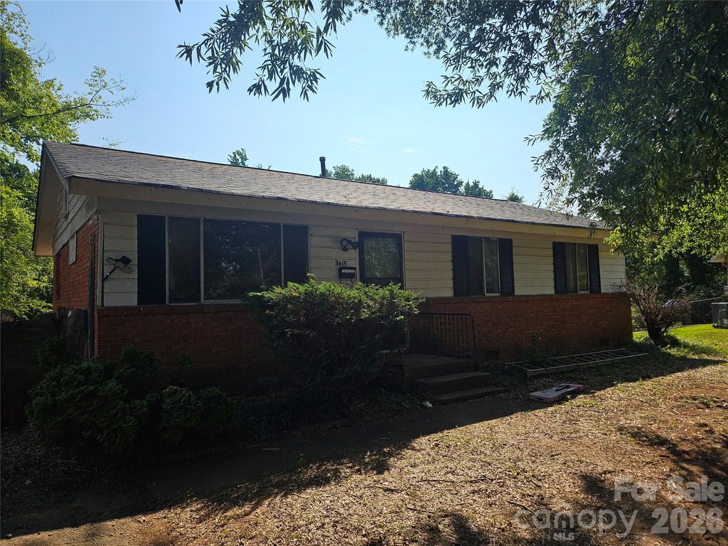 5415 Dennis Court, Charlotte, NC 28213