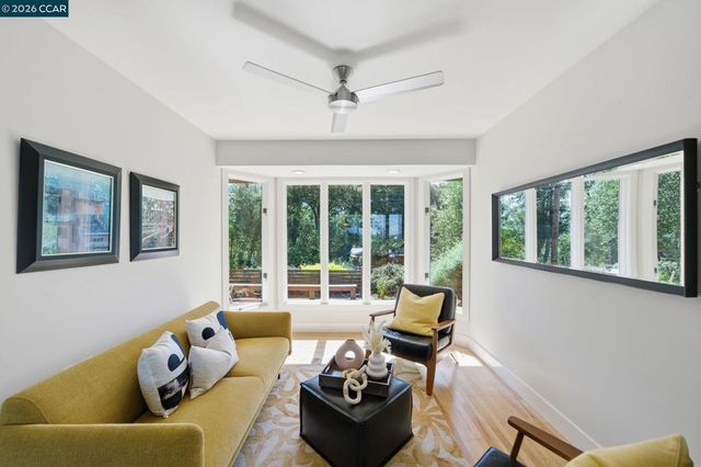 142 Crestview Dr, Orinda, CA 94563