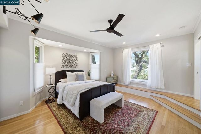 142 Crestview Dr, Orinda, CA 94563