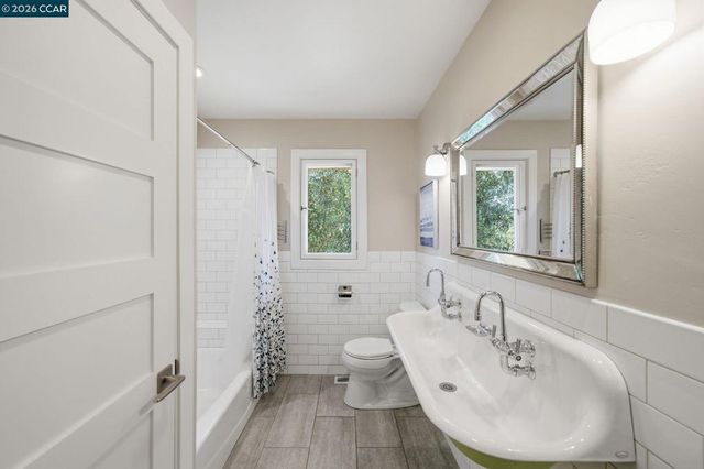 142 Crestview Dr, Orinda, CA 94563