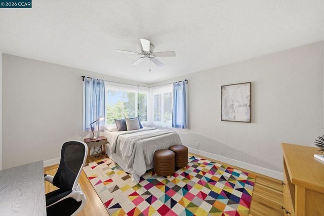 142 Crestview Dr, Orinda, CA 94563