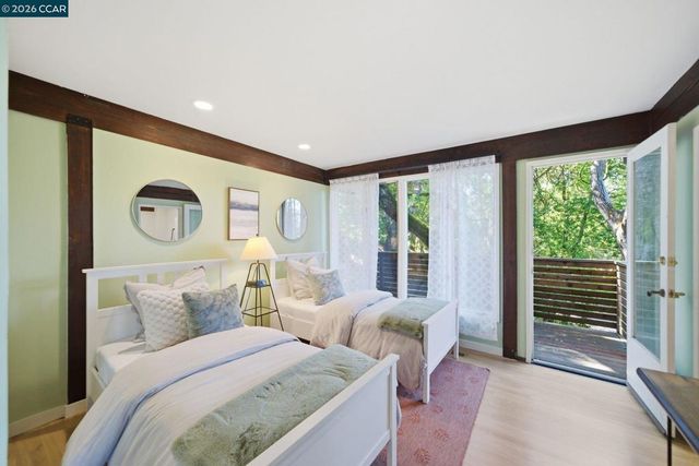 142 Crestview Dr, Orinda, CA 94563