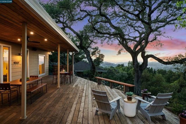 142 Crestview Dr, Orinda, CA 94563