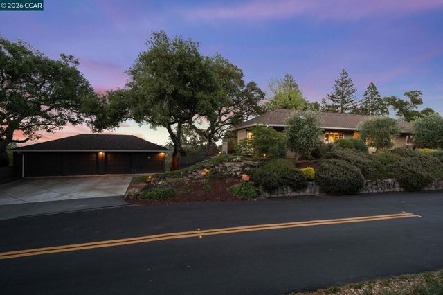 142 Crestview Dr, Orinda, CA 94563