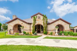 308 Sheri Lane, Roanoke, TX 76262