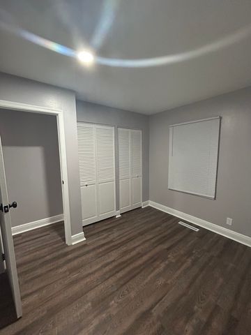 616 Parkside Circle, Streamwood, IL 60107