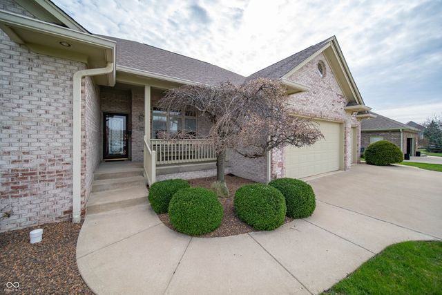 2743 Baywater Court, Greenwood, IN 46143