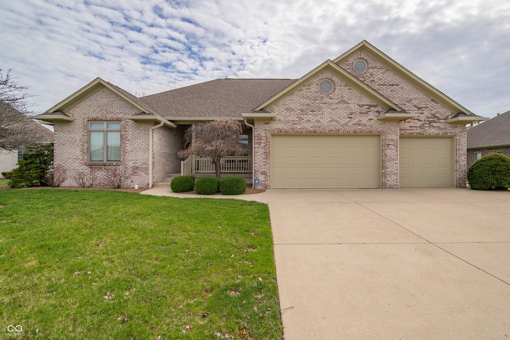 2743 Baywater Court, Greenwood, IN 46143