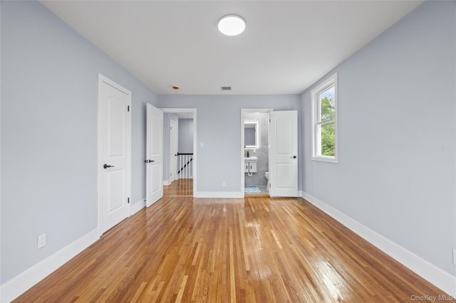 81 Rowe Avenue, East Rockaway, NY 11563