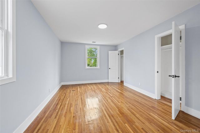81 Rowe Avenue, East Rockaway, NY 11563