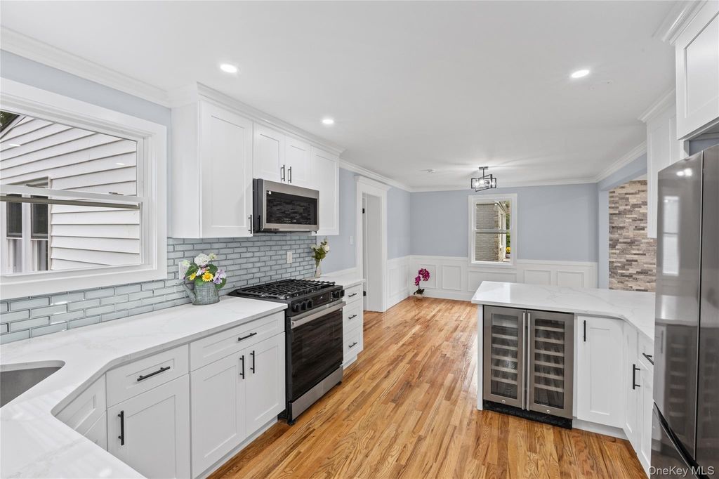 81 Rowe Avenue, East Rockaway, NY 11563 — photo 5