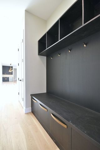 256 Addison Avenue N, Elmhurst, IL 60126