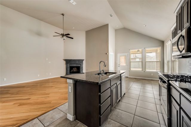 905 Dove Cove, Argyle, TX 76226