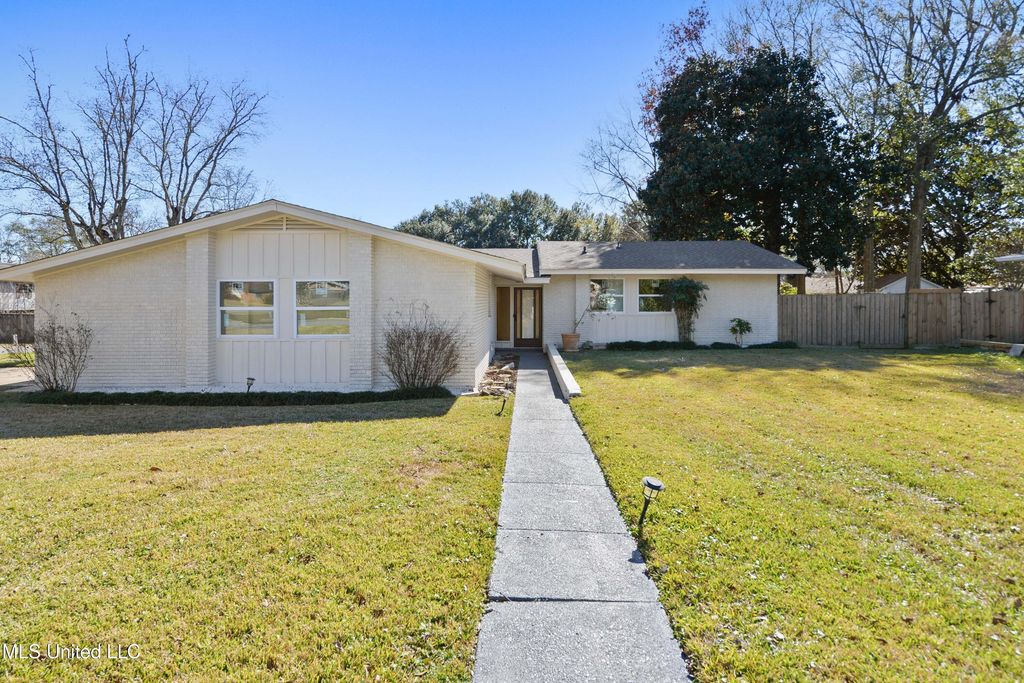15271 Dogwood Cove, Gulfport, MS 39503