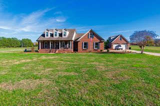 9 Harris Rd, Fayetteville, TN 37334