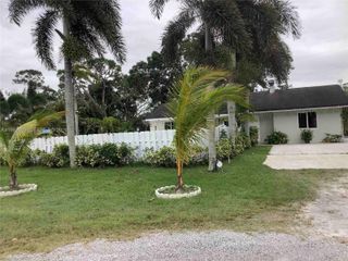10646 Barn Rd, Lake Worth, FL 33449
