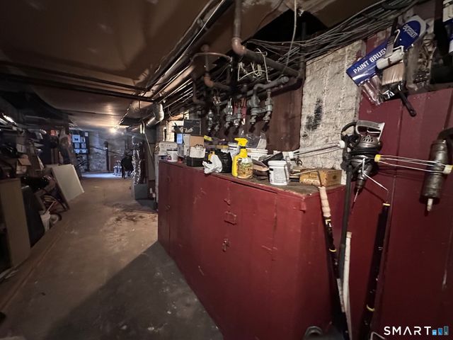 449 Dixwell Avenue, New Haven, CT 06511