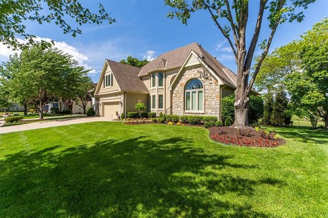 12863 WESTGATE Street, Overland Park, KS 66213