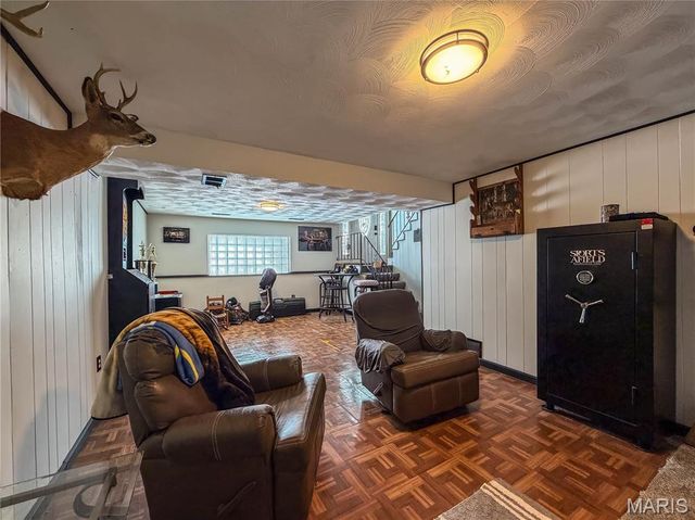 5827 Barberry Drive, Imperial, MO 63052