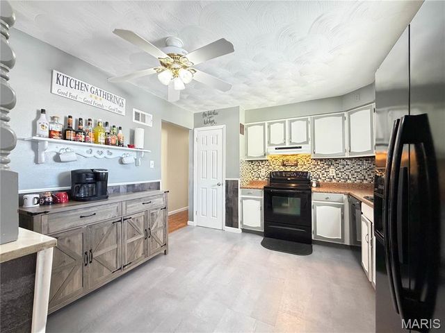 5827 Barberry Drive, Imperial, MO 63052