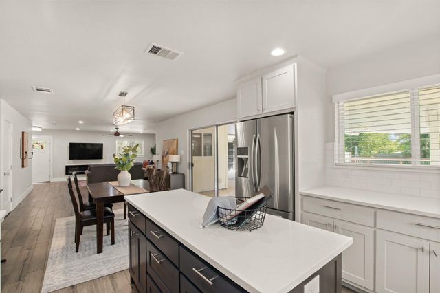 9110 Chisholm LN, Austin, TX 78748